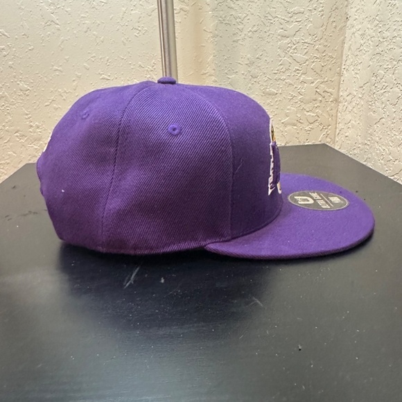 New With Tags Unisex Ultra Game Los Angeles Lakers Snapback Hat - Picture 4 of 8
